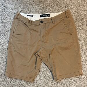 Hollister Men's Classic Khaki Shorts